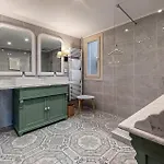 In With Heated Swimming Pool *